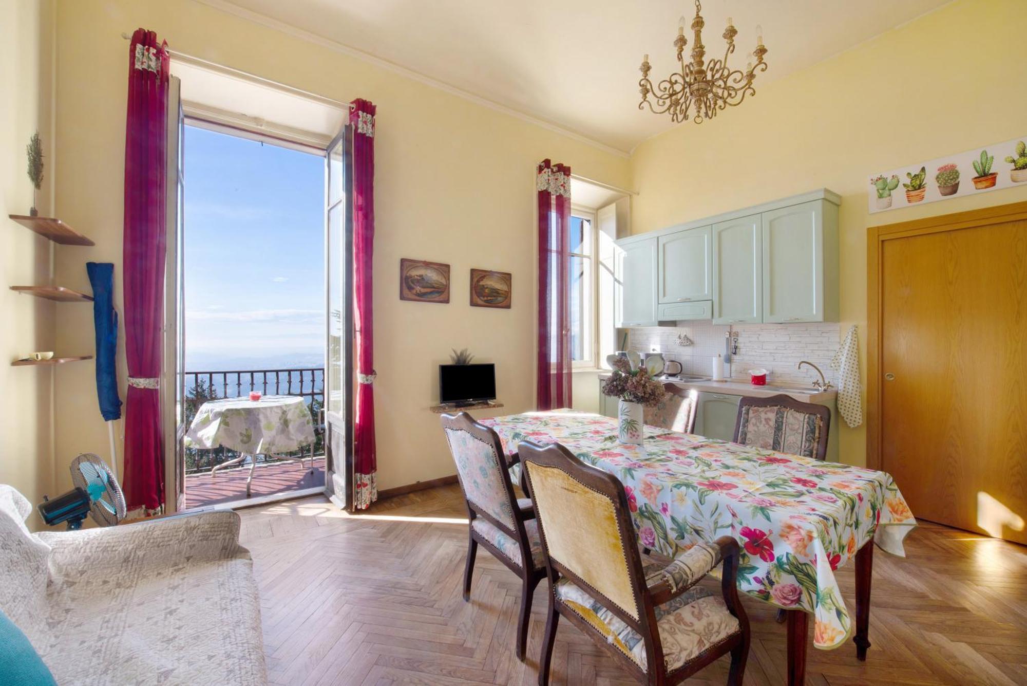 App Mughetto In Villa Marchello Brunate Exterior foto
